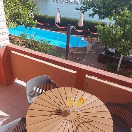 Mare 2 Apartment