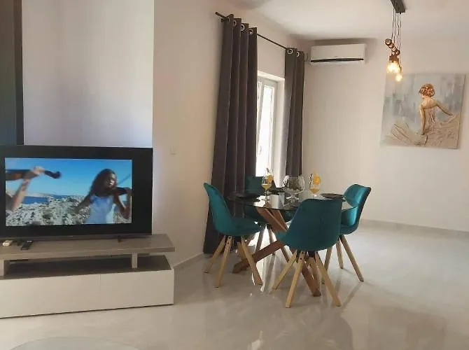 Mare 2 Apartament Banjol